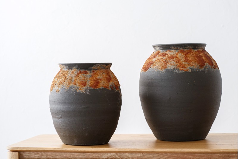 COLLECTION FERRO : VASES EN CÉRAMIQUE | VP Interiorismo